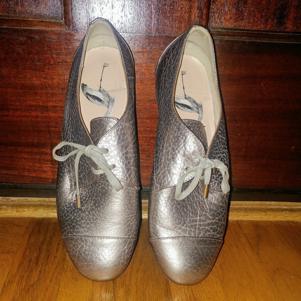 Stunning Ted Baker Distressed Gold Oxfords! 7.5 - Picture 4 of 6